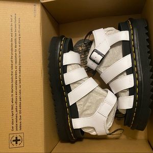 Dr.Martens Blaire Sandals white
